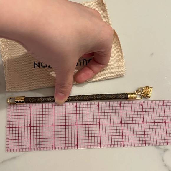 Louis Vuitton - Authentic - Alma Bracelet - Size 15 - Picture 9 of 13